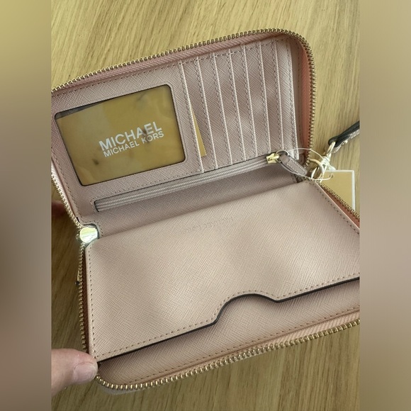 Michael kors Wristlet wallet - Picture 3 of 10